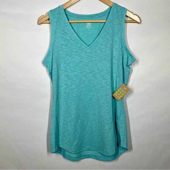 NWT Title Nine Matahari V-Neck Tank in Solid Light Blue. Small - Picture 1 of 5